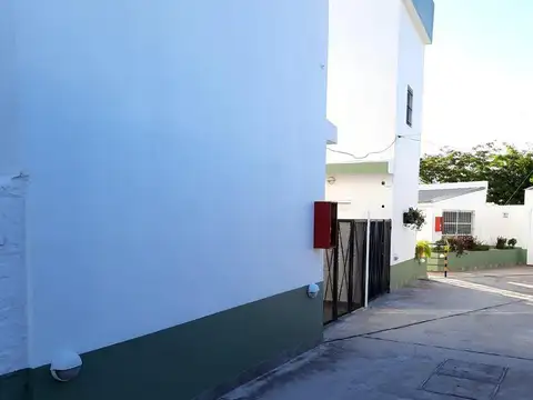 Depto Tipo Casa en Venta de 2 ambientes