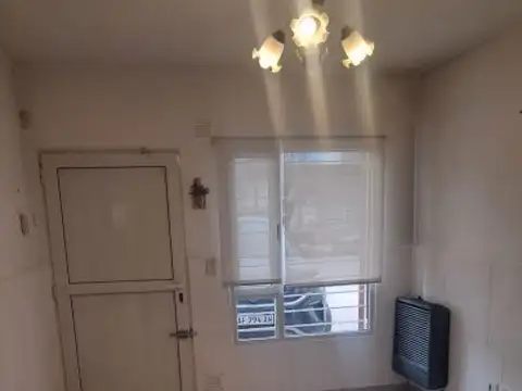 DUPLEX CENTRO PUERTO MADRYN. A 4 CUADRAS DEL MAR-ACEPTA AUTO EN FORMA DE PAGO