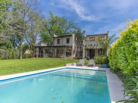Casa en Venta 4 ambientes Bella Vista