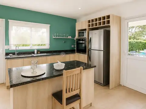Casa  en Venta en Santa Lucia, Pilar del Este, Pilar