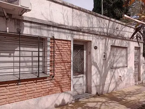 VENTA CASA A REFACCIONAR y/o demoler.  BARRIO SUR