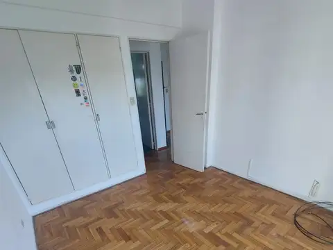 PELLEGRINI 1900, Piso 8