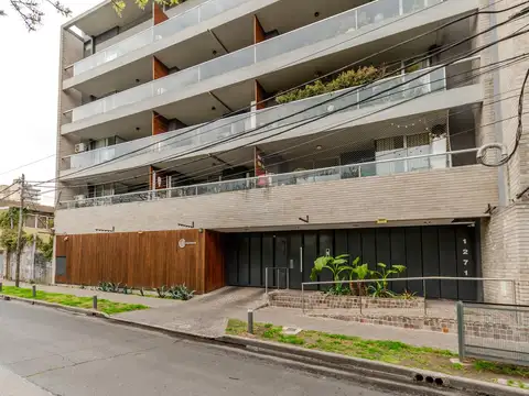 Moderno departamento en venta con vista abierta y cochera en Tigre.