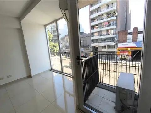 Federico Lacroze 3000, Piso 2