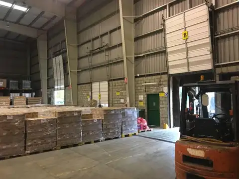 Galpon en Alquiler en Garin, USD 100