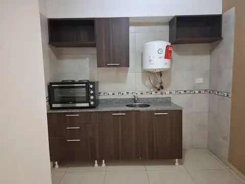 Planta baja en 25 de Mayo y La Rioja