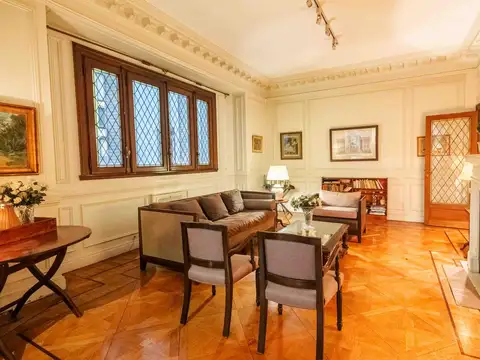 Departamento 9 ambientes con 2 baños