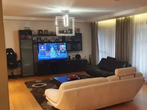 Departamento en Alquiler de 5 ambientes