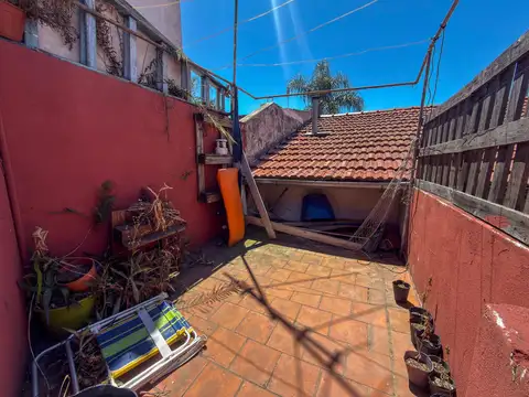Casa 3 ambientes con 1 baño