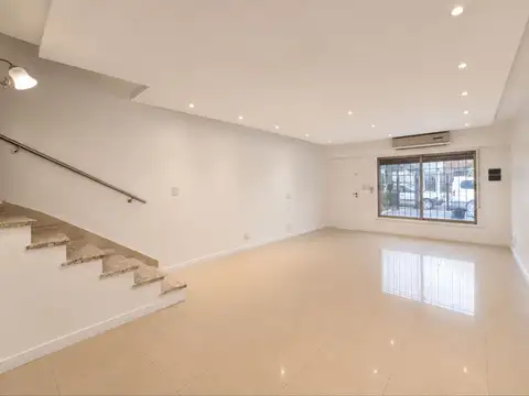 Depto Tipo Casa en Alquiler 48 años