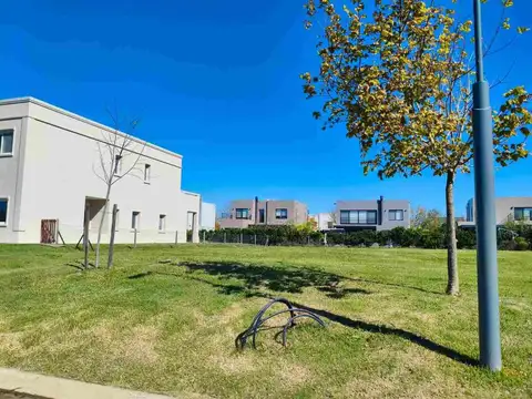 Venta Lote Premium en Puertos Araucarias Escobar