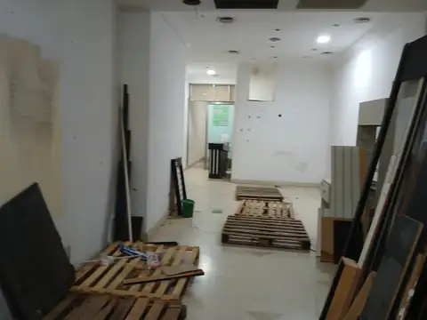 Local en Alquiler en Olivos, $ 2.300.000