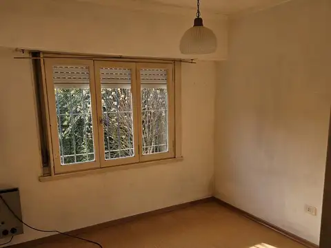 Casa en Alquiler con 1 cochera