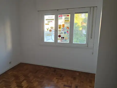 Juan De Garay 4200, Piso 1