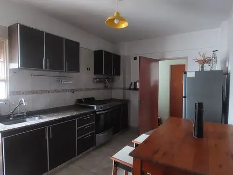 Departamento 4 ambientes con 2 baños