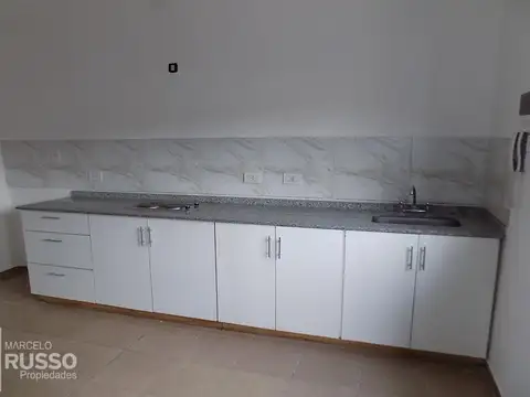 Departamento en Alquiler en Villa Santos Tesei, $ 600.000