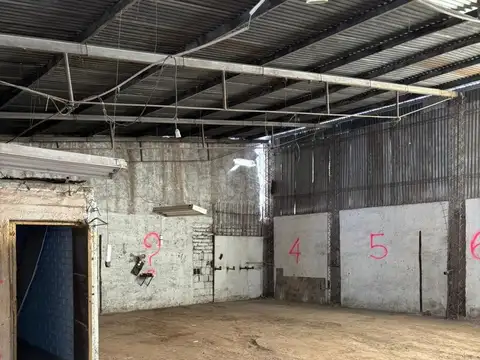 Lorenzo Armani esquina Malvinas Argentinas