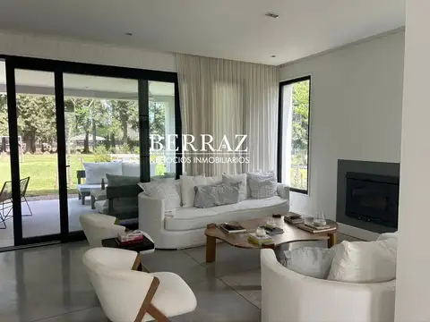 Casa Alquiler Temporario 3 Dormitorios Lote de 1000 m2 La Calesa, Pilará, Pilar