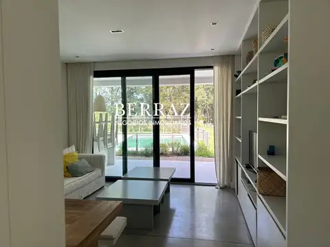 Casa en Alquiler Temporal en Pilara, USD 8.500