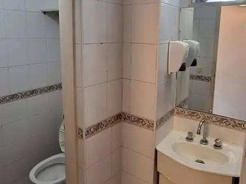 Local en Alquiler en Villa Real, $ 1.200.000