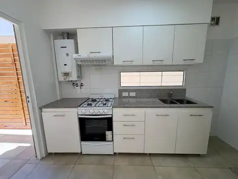 Depto Tipo Casa en Venta en Villa General Mitre, USD 180.000