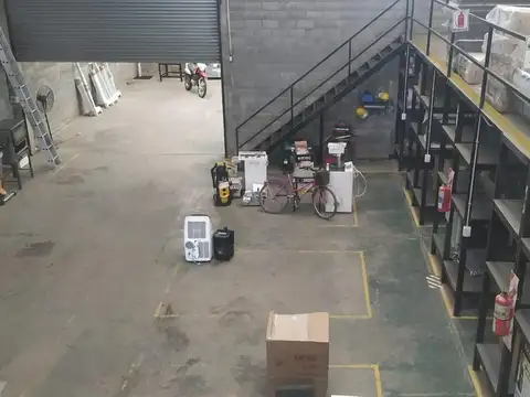 Galpon en Venta 20  mts Frente