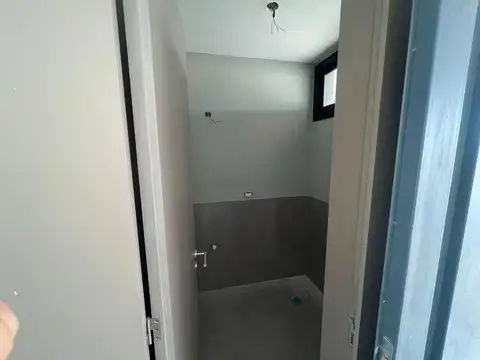 Depto Tipo Casa 4 ambientes con 3 baños