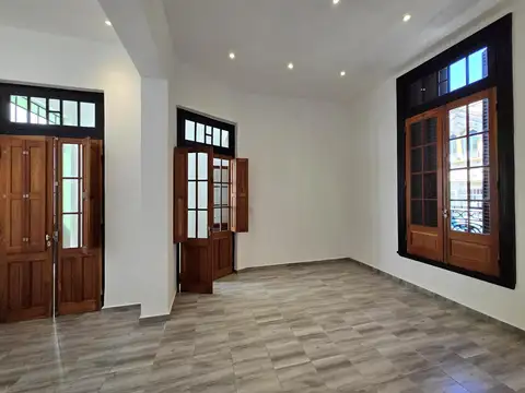 Casa 4 ambientes con 1 baño