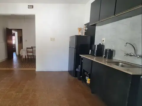 Casa 5 ambientes con 1 baño