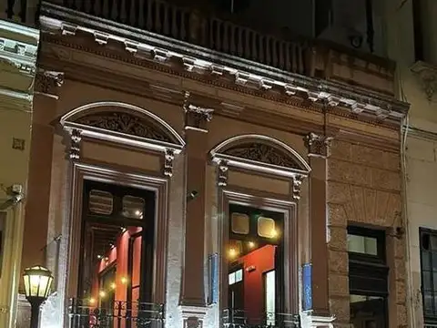 EDIFICIO HISTORICO LOCAL + 2 DEPTOS