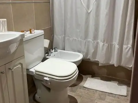 Depto Tipo Casa 3 ambientes con 2 baños