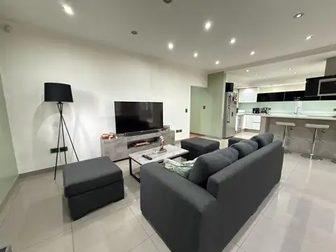Casa 4 ambientes con 3 baños