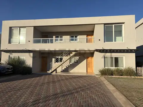 VENTA TOWN HOUSE | 3 AMB | LA CALESA, PILARÁ