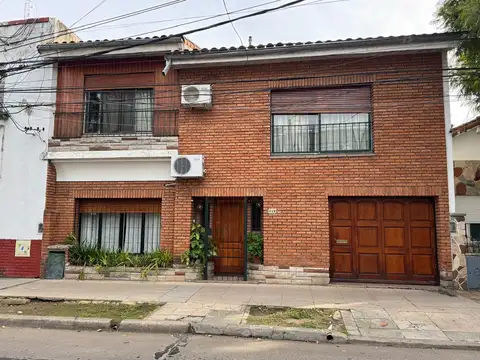 Casa en Olivos Cerca Avenida