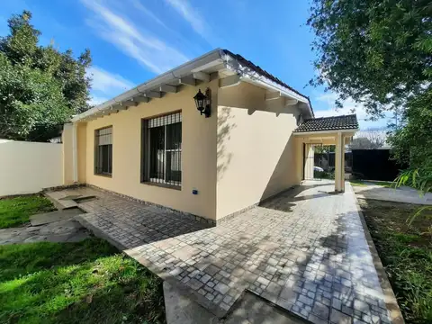 Casa 3 ambientes con 1 baño