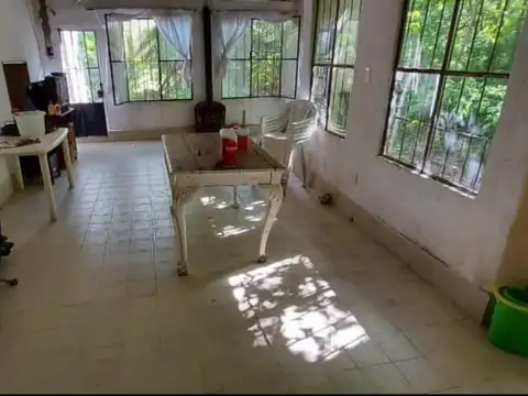 Casa 3 ambientes con 1 baño