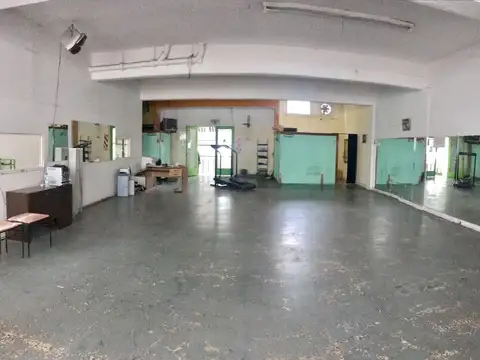 Av. Rivadavia 6400, Piso 1