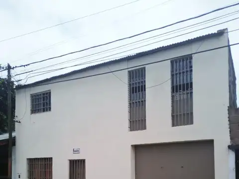 EXCELENTE GALPÓN A LA VENTA .ZONA OESTE.