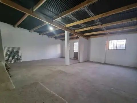 Galpon en Alquiler en Azcuenaga, $ 900.000