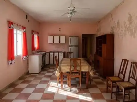 OPORTUNIDAD CASA CON PILETA EN PUEBLO ESTHER