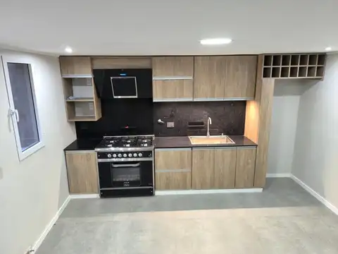 CASA TOTALMENTE RENOVADA DE DOS PLANTAS