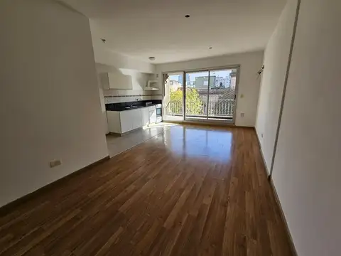 Departamento en Alquiler en Boca, $ 950.000