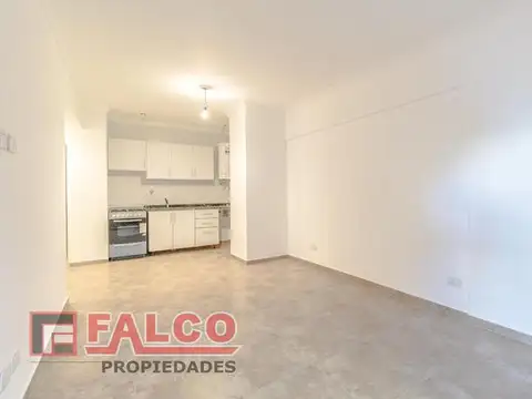 Moderno tres ambientes con balcon a la calle - 2 baños