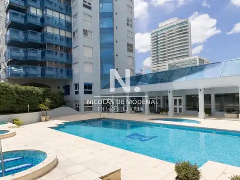 Departamento en Venta en Playa Mansa, USD 2.700.000