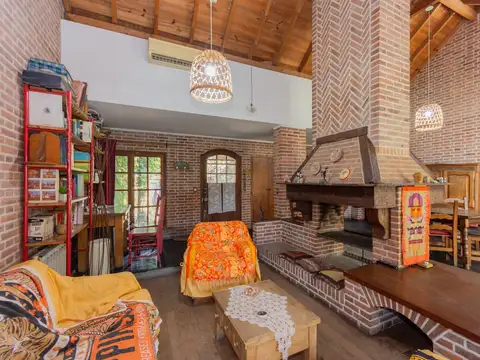 Casa en Venta en Longchamps, USD 159.000