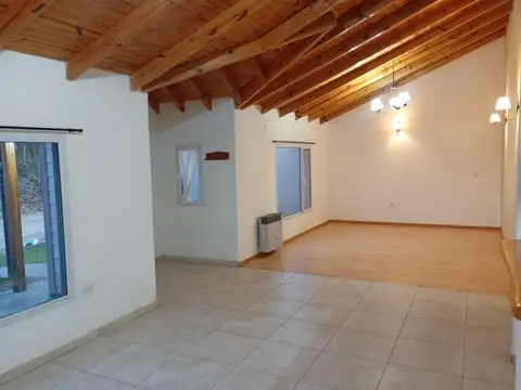 Casa en Alquiler de 3 dormitorios