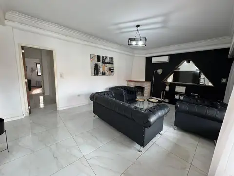 Depto Tipo Casa 5 ambientes con 3 baños