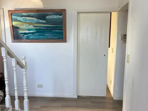 Casa 5 ambientes con 4 baños