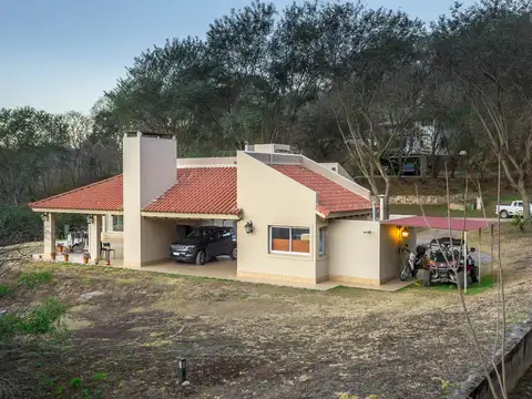 Casa 5 ambientes con 3 baños