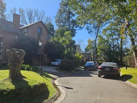 Venta Casa Barrio Cerrado Fincas del Lago muy buenos Amenities